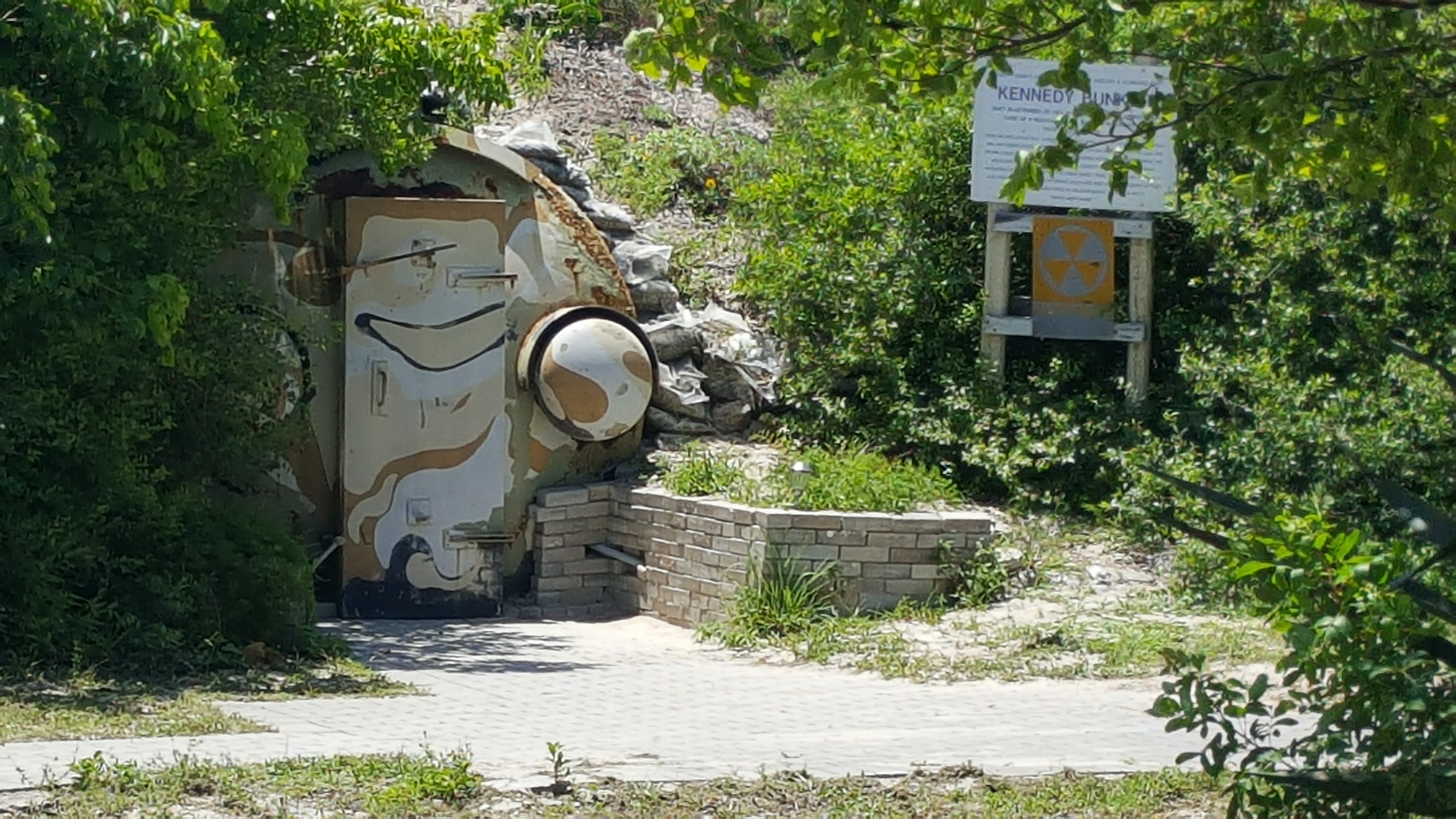 JFK bunker on Peanuty Island 