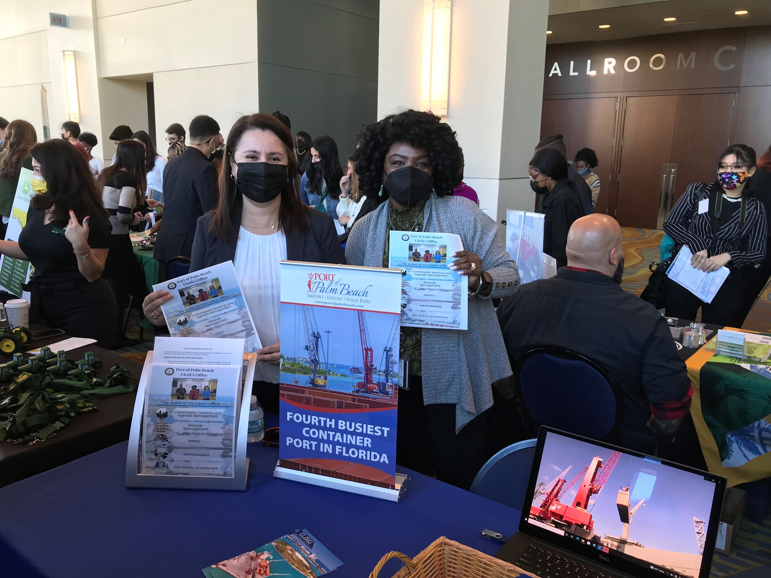 District Clerk Beatrice Greffin and Deputy Clerk Jackelin Machado speaking with students